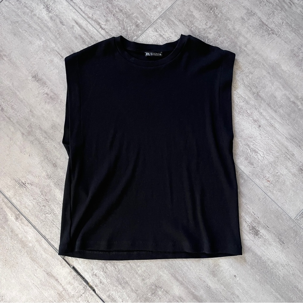 S Zara wide shoulder ribbed sleeveless top